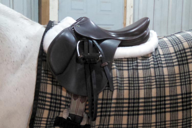 EquineLux BufferLUX™ jumper half pad with front/back fleece trim and pockets (non-slip underside)