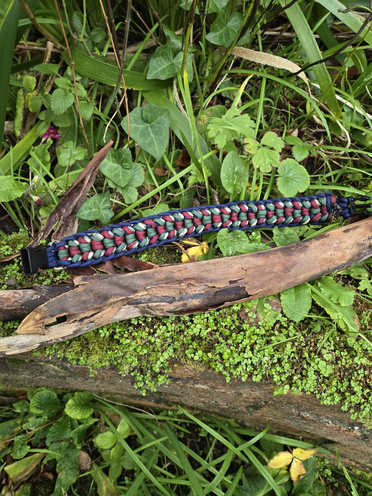 SB Waterwave paracord dog collar, hand-made to order