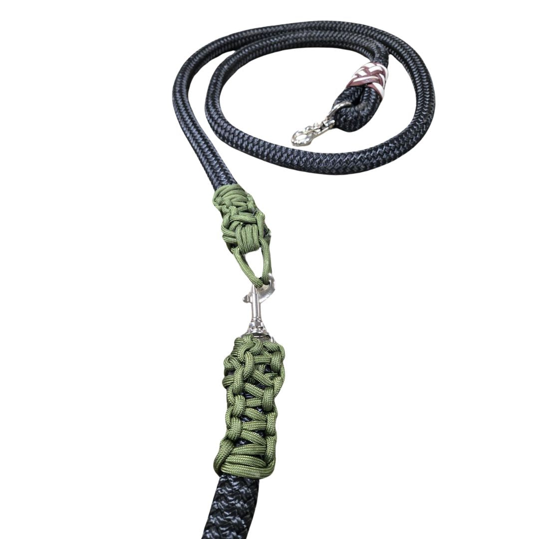 SB 5/8" Reins with Middle Clip - Black